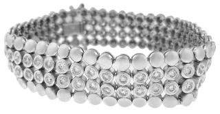 18kt white gold bezel set diamond bracelet 7 1/8"