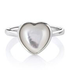 14kt white gold white mother of pearl heart ring with beaded edge.