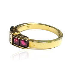 18kt yellow gold ruby and diamond band