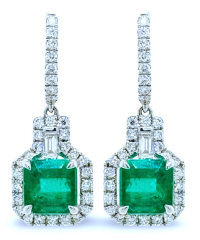 18kt white gold emerald and diamond dangle earrings