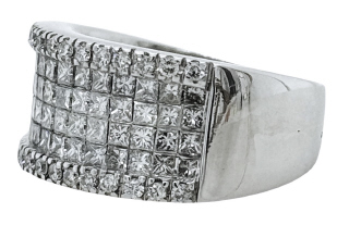 18kt white gold princess cut and round diamond invisible set ring
