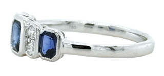 18kt white gold sapphire and diamond ring