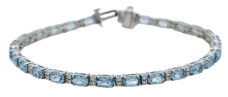 18kt white gold oval aqua and diamond bracelet