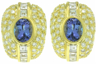 18kt yellow gold Tanzanite & Diamond earrings