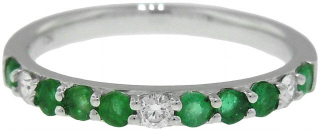18 kt white gold emerald and diamond ring