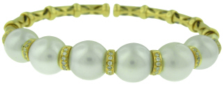 18kt yellow gold pearl and diamond bangle bracelet