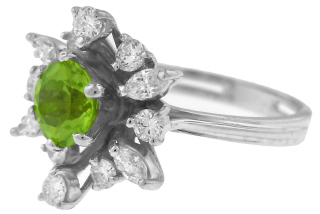 18kt white gold peridot and diamond ring