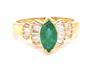 14kt yellow gold emerald and diamond ring