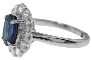 18kt white gold oval sapphire and rose cut diamond ring