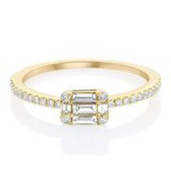 14kt yellow gold round and baguette diamond ring.