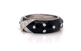 18kt white gold black enamel and diamond ring