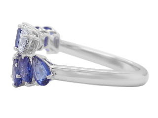 18kt White gold Sapphire and Diamond Ring