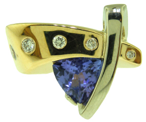 14kt yellow gold tanzanite and diamond ring