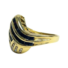 18kt yellow gold sapphire and diamond ring