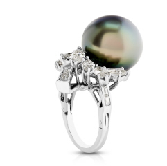 Platinum Tahitian pearl & diamond ring