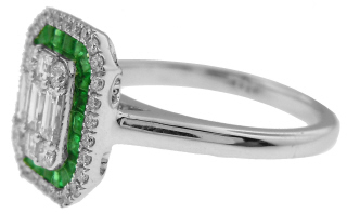 18kt white gold emerald and diamond ring