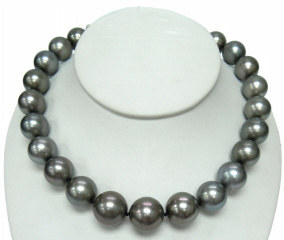 Tahitian pearl necklace with 14kt wg diamond ball clasp