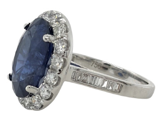 18kt white gold diamond halo oval sapphire ring