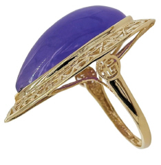 14kt yellow gold treated lavender jade ring