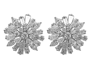 18kt white gold diamond snowflake style earrings.