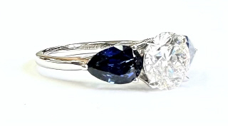 Lab Grown: 18kt white gold Lab Grown Diamond and Natural Sapphire ring.