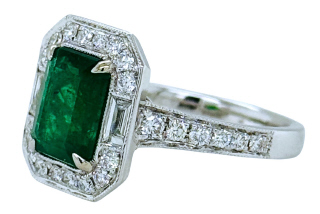 18kt white gold emerald and diamond halo ring