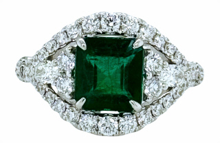 18kt white gold emerald and diamond ring