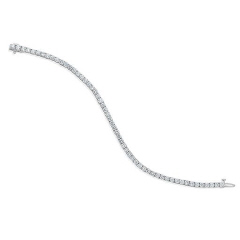 14kt white gold 4-prong diamond tennis bracelet.