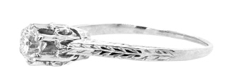 14kt white gold vintage diamond ring