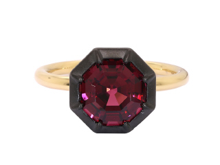 18kt yellow gold rhodolite ring with satin finish black rhodium.