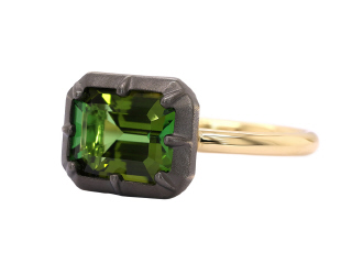 18kt yellow gold green tourmaline ring with satin finish black rhodium.
