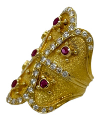 18kt yellow gold ruby and diamond ring