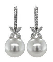 18kt white gold south sea pearl and diamond hanging earrings