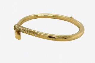18kt yellow gold scattered diamond burnished set bangle