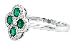 18kt white gold emerald and diamond ring