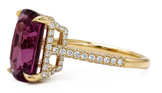 18kt yellow gold Rhodolite garnet and diamond ring