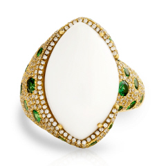 18kt yellow gold white agate, green garnet and diamond ring