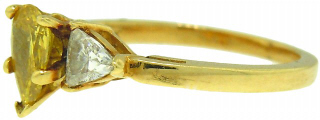 18kt yellow gold treated yellow dia & trillion dia ring