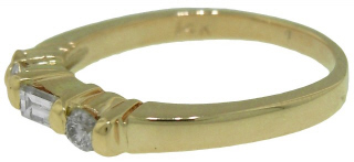 14kt yellow gold diamond band