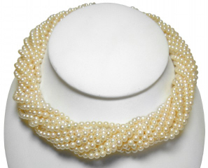 14-strand 4mm cultured Akoya pearls necklace with 14kt yellow gold clasp